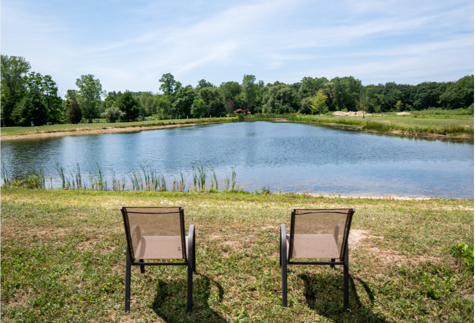 Hidden Ponds Resort South Haven campfire area